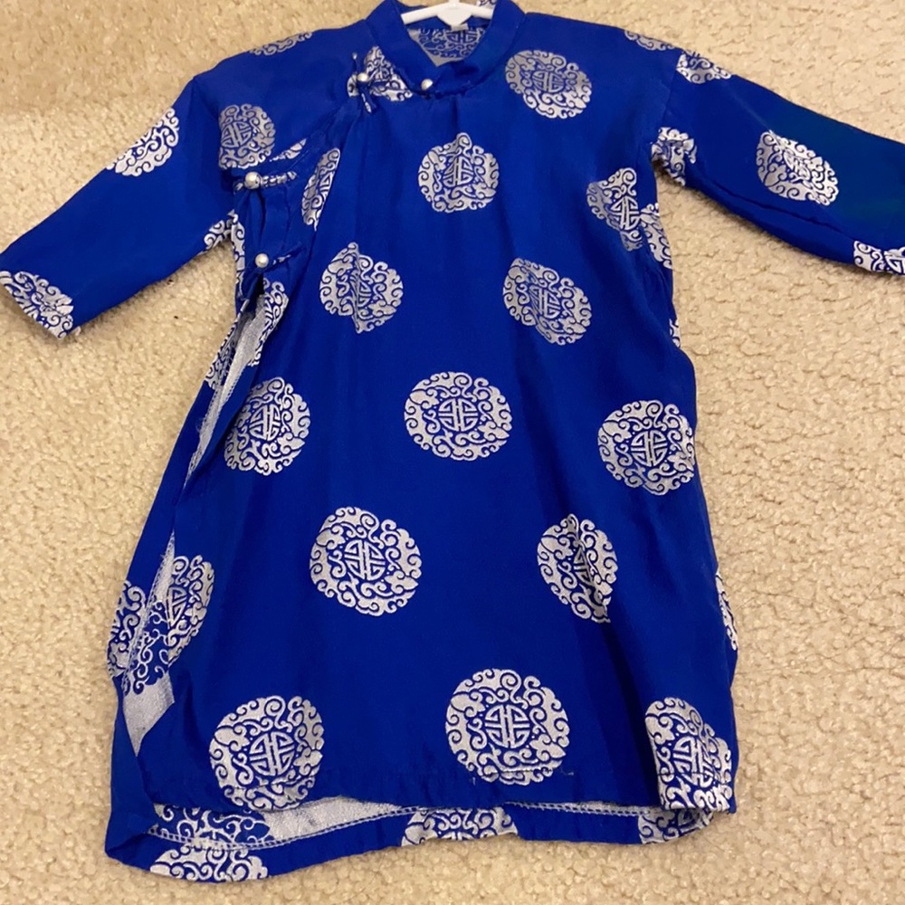 Traditional vietnamese dress